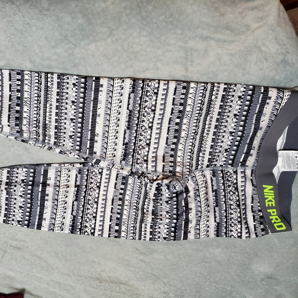 Nike Pro Fleece Lined Leggings